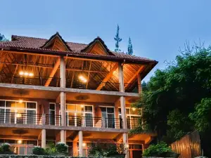 Hakuna Matata Lodge
