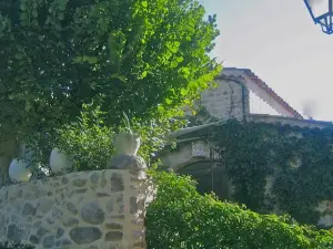 Les Vieux Murs