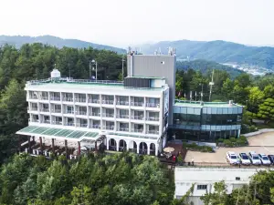Asia Lakeside Hotel