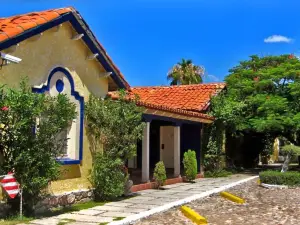 Hotel Bugambilia
