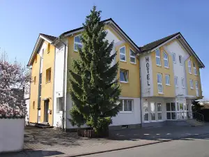 Hotel Zur Bergstrasse GmbH