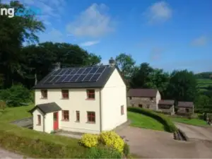Treberfedd Farm Cottages and Cabins