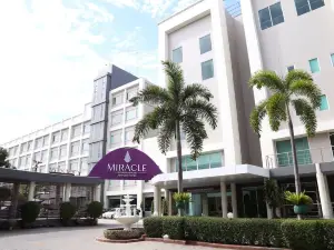โรงแรม มิราเคิล สุวรรณภูมิ แอร์พอร์ต Miracle Suvarnabhumi Airport Hotel