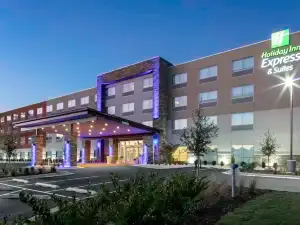 Holiday Inn Express & Suites Wilmington West - Medical Park