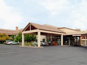 Best Western Town  Country Inn