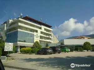 Canadian Hotel