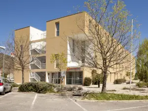 Apparthotel Séjours & Affaires Manosque