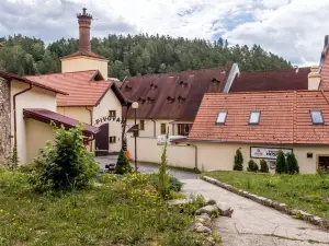 Hotel Pivovar Kácov