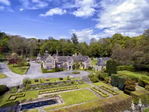 Lewtrenchard Manor