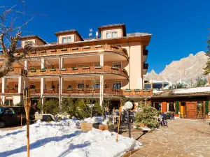 Boutique Hotel Villa Blu Cortina d'Ampezzo