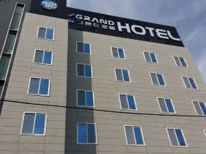 New Grand Hotel