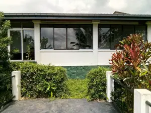 Primrose Hill Holiday Bungalow
