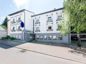 Hotel Sirrah