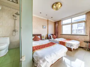 Qinglong Haomeng Express Hotel