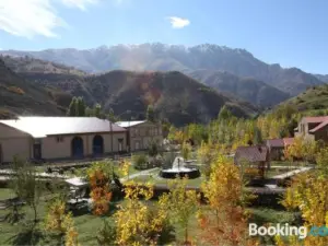Lucytour Hotel