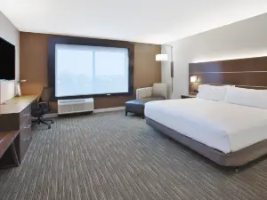 Holiday Inn Express & Suites Okemos - University Area