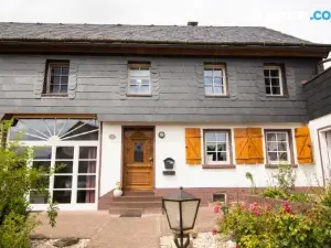 4 Sterne Ferienhaus "Zum Weiher" mit E-Ladestation