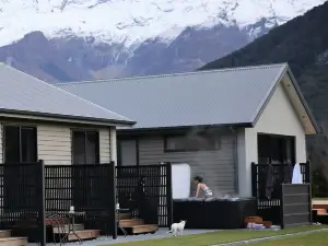 Glenorchy Peaks Bed and Breakfast