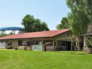 Fremont RV Campground Cottage 28