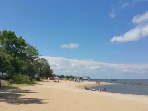 Colonial Beach Plaza Bed & Breakfast
