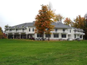 Red Maple Inn