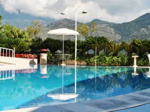 Edra Palace Hotel & Ristorante