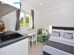 Two-Bedroom Holiday Home in Hrvace