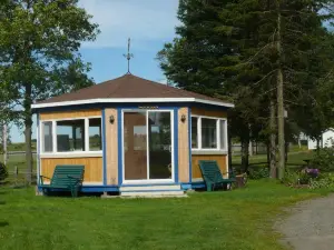 Gîte des P'tites Madames Bed and Breakfast