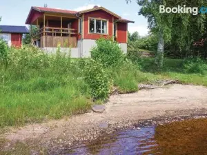 3 Bedroom Lovely Home in Gällstad