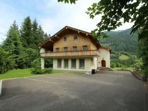 Beautiful, Very Spacious Holiday Home in the Hohe Tauern National Park in Carinthia