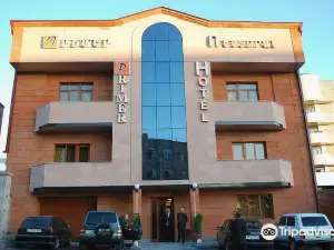 Primer Hotel