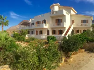 Avra Apartments & Studios