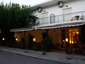 Elatos