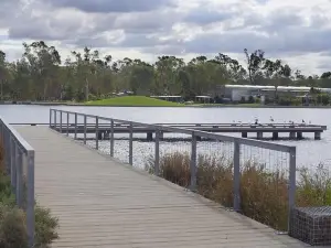 Maude St Apartments