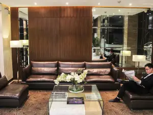 Brentwood Suites