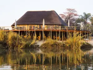 Hakusembe River Lodge