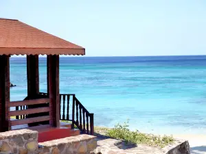 Cristal Itsandra Beach Hotel