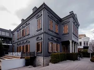 Life Gallery Hotel