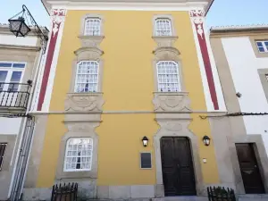 Casa Amarela TH & National Monument