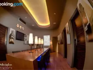 Ivana Hotel
