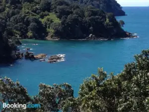 Waihi Beach Getaway-Studio, Ensuite & Private Deck