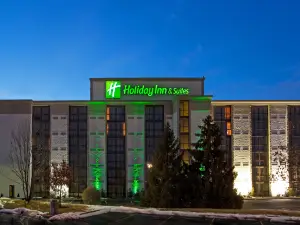 Holiday Inn & Suites Cincinnati-Eastgate (I-275E)