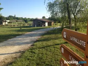 Shanti Lac Cabanes gîtes Insolites et Espace Bien-être Bordeaux