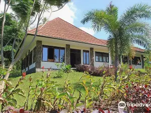 Black Sand Dive Retreat