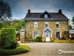 Gellifawr Woodland Retreat