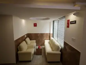 OYO 9760 Hotel Natraj