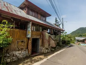 Hotel Roca Dura