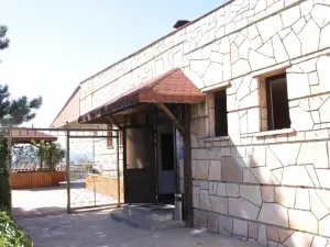 โรงแรม ซอร์นิกา