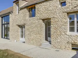 Elegante Villa Avec Piscine Privee a Amponville