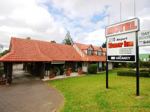 Airport Manor Inn